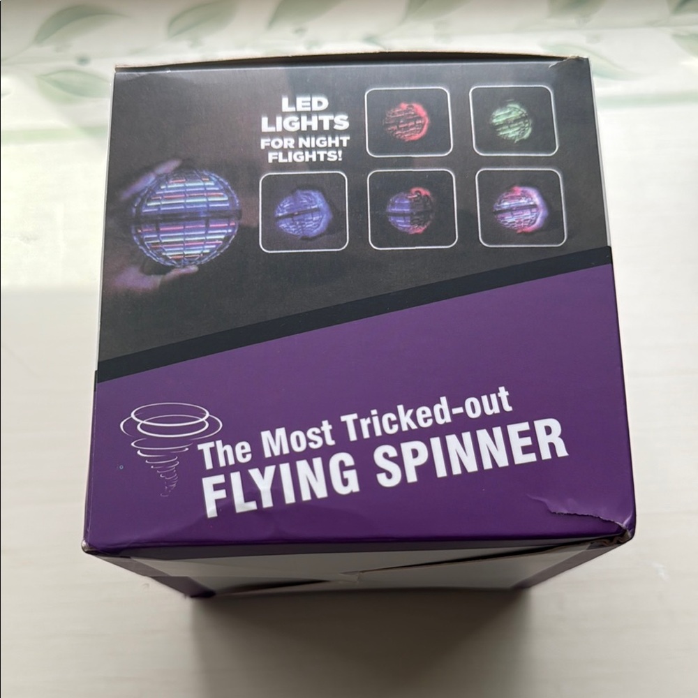 Flying Spinner with LED Lights - Purple